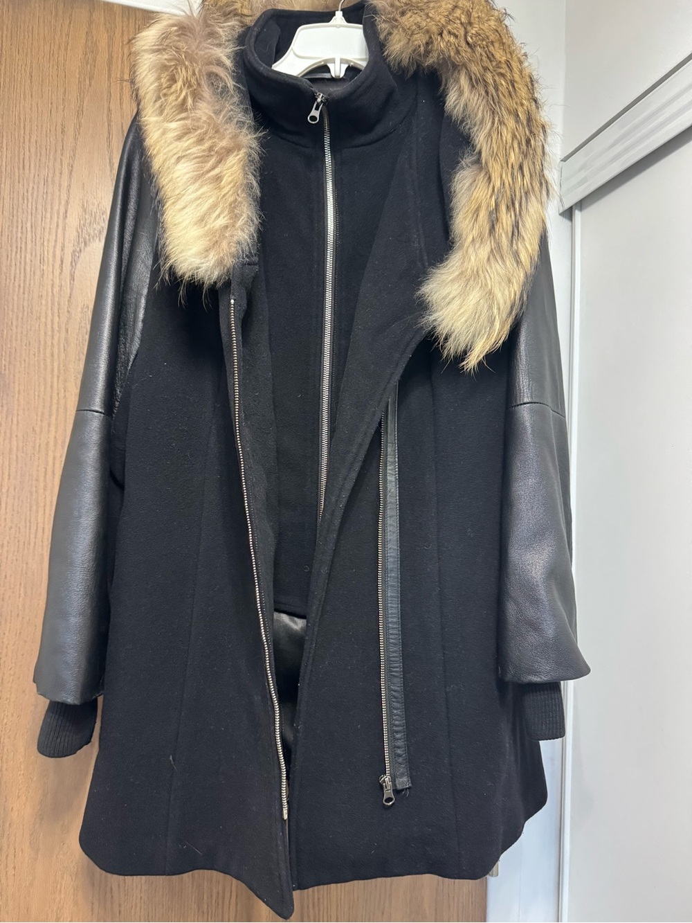 SICILY size large leather sleeves Coat with Faux Fur Trim 2 front pockets